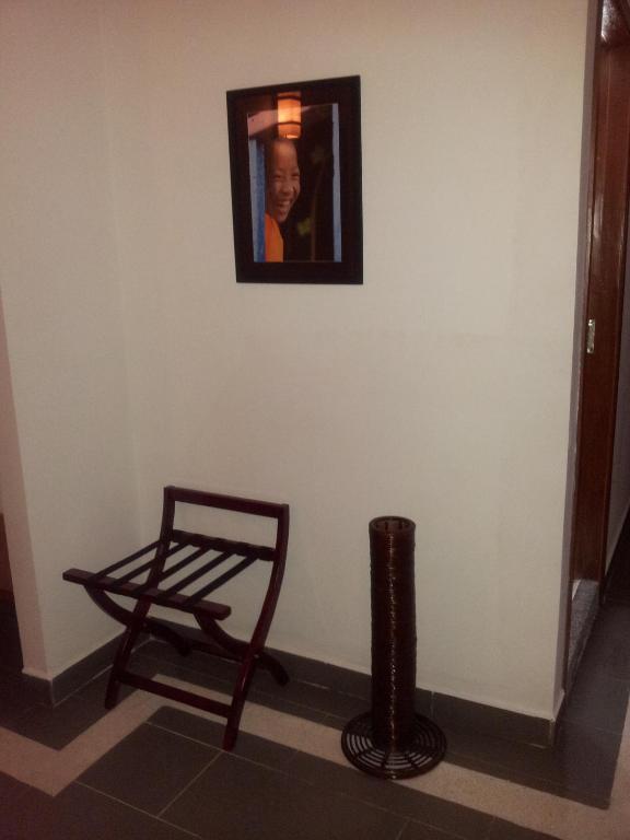 The Columns Hotel Kampot Exterior photo